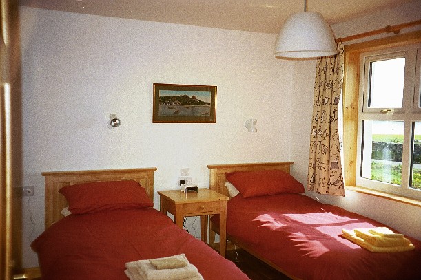 Holm View, Papa Westray - Twin Bedroom